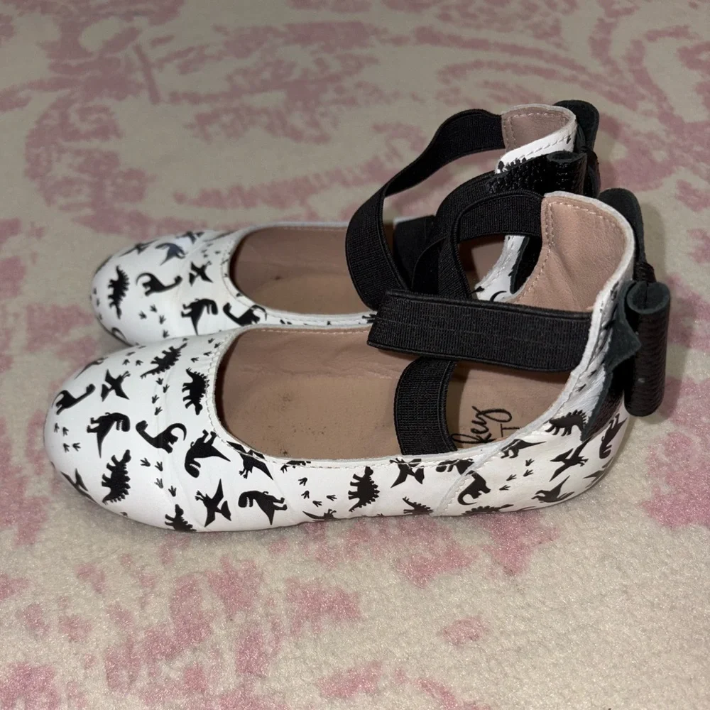 Monkey Feet White and Black Dinosaur Mary Jane Shoes with Bow